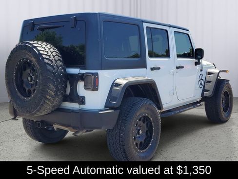 Used 2016 Jeep Wrangler Unlimited Rubicon w/ Max Tow Package AWD/4WD image 3