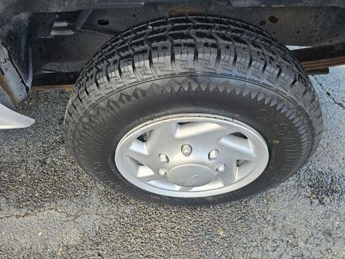 Used 2011 Ford E-350 and Econoline 350 XLT RWD image 39