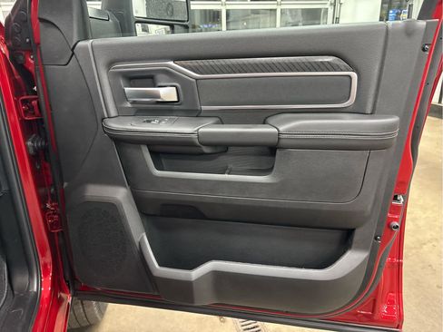 New 2026 RAM 2500 Big Horn AWD/4WD image 40