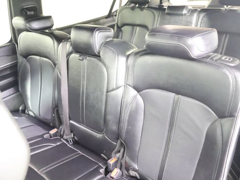 Used 2024 Jeep Wagoneer L Series II w/ Flexible Seating Group AWD/4WD image 43