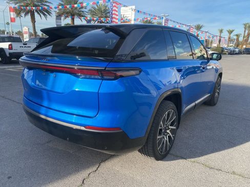 Used 2025 Jeep Wagoneer S Limited image 6