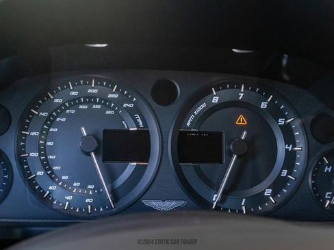 Used 2014 Aston Martin Vanquish Coupe image 23