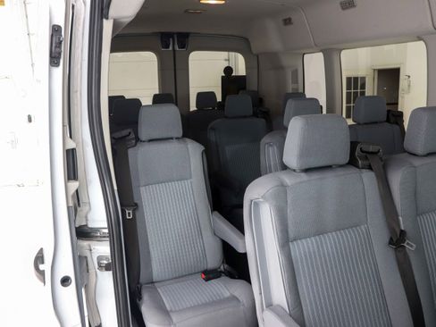 Used 2019 Ford Transit 350 XLT image 14