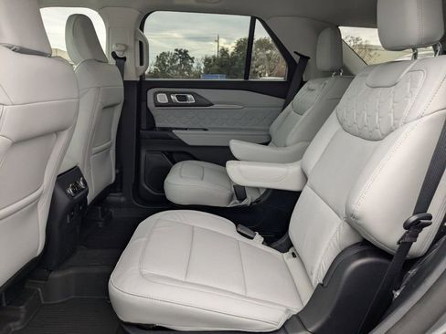 New 2026 Ford Explorer Platinum w/ LUX Leather Package image 14