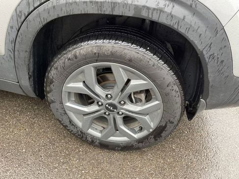 Used 2025 Kia Seltos LX AWD/4WD image 40