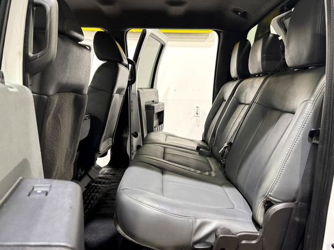Used 2011 Ford F550 4x4 Crew Cab Super Duty w/ Payload Upgrade Pkg image 15