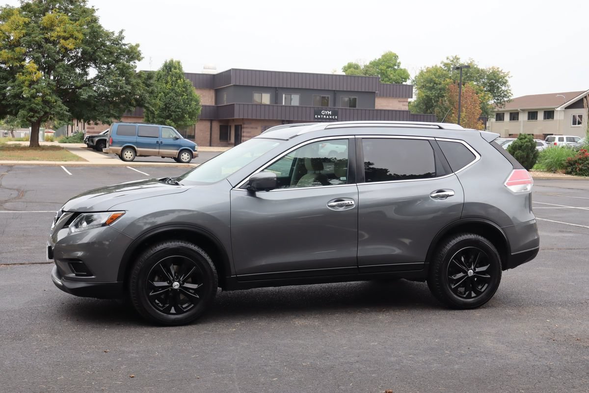 Used 2016 Nissan Rogue SV w/ SV Premium Package AWD/4WD image 10
