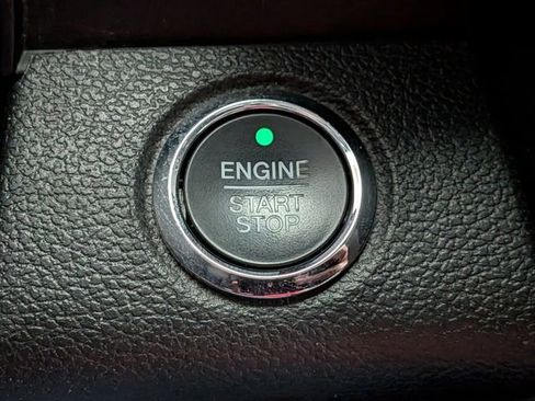 Used 2016 Ford F150 Lariat w/ Equipment Group 502A Luxury AWD/4WD image 24