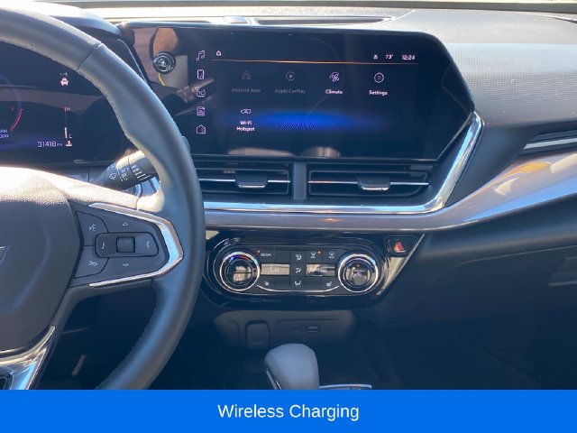 Used 2025 Chevrolet Trax ACTIV w/ Sunroof Package FWD image 10