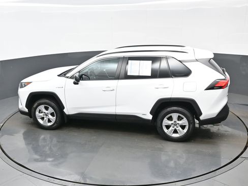 Used 2021 Toyota RAV4 LE image 35