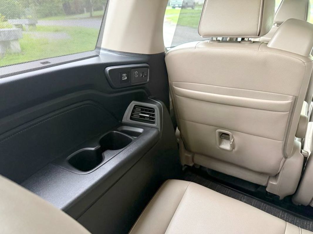 Used 2023 Honda Odyssey Elite image 37