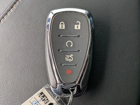 Used 2020 Chevrolet Camaro LT RWD image 26