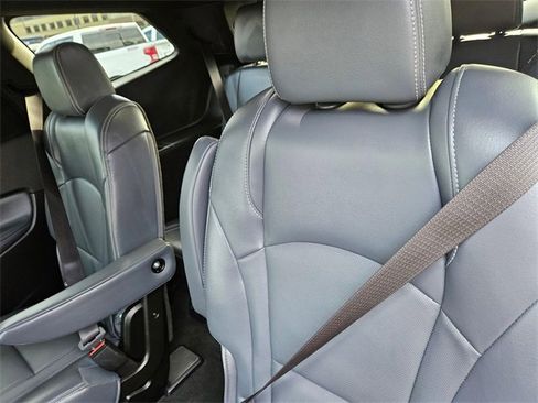 Used 2024 Buick Enclave Premium image 16