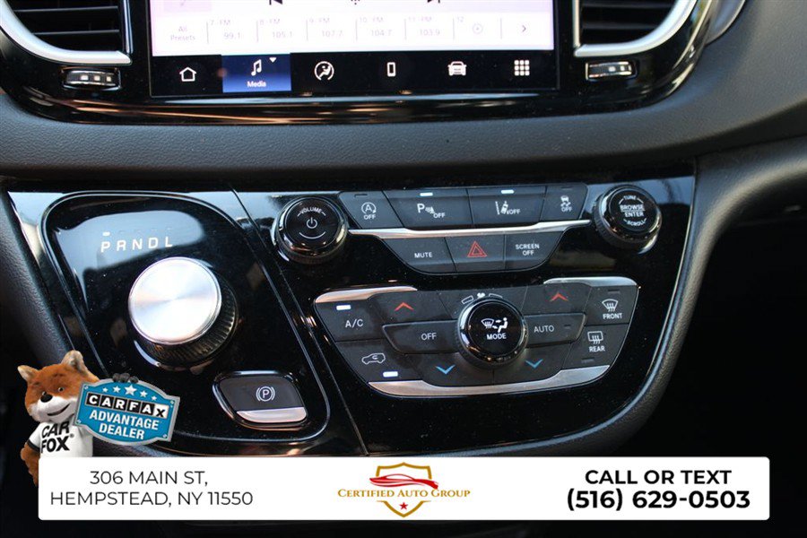 Used 2025 Chrysler Pacifica Select FWD image 16