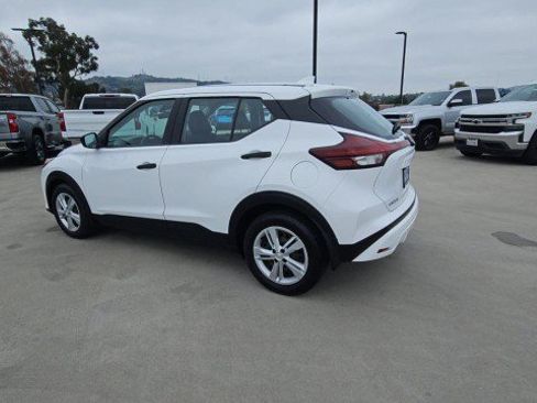 Used 2023 Nissan Kicks S FWD image 6