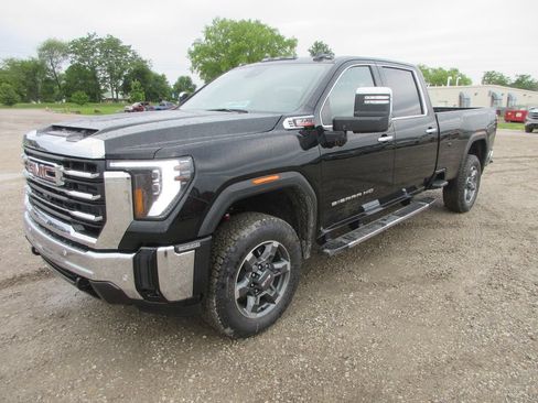 New 2026 GMC Sierra 3500 SLT w/ SLT Premium Package AWD/4WD image 11