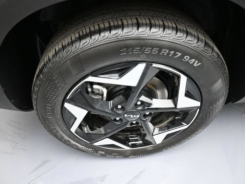 Certified 2024 Kia Seltos EX AWD/4WD image 12