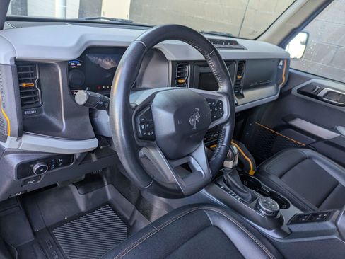 Used 2023 Ford Bronco Badlands w/ Sasquatch Package image 10