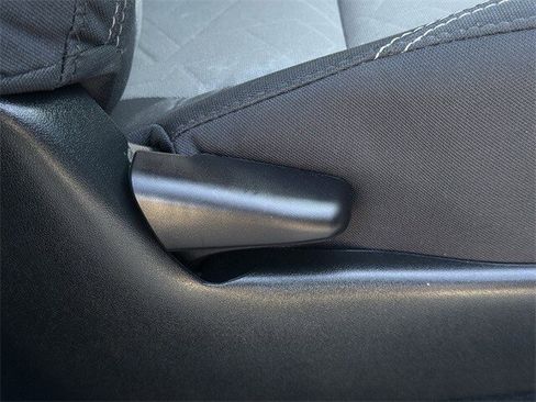 Used 2022 Toyota Tacoma TRD Off-Road image 30