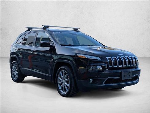Used 2018 Jeep Cherokee Limited image 3