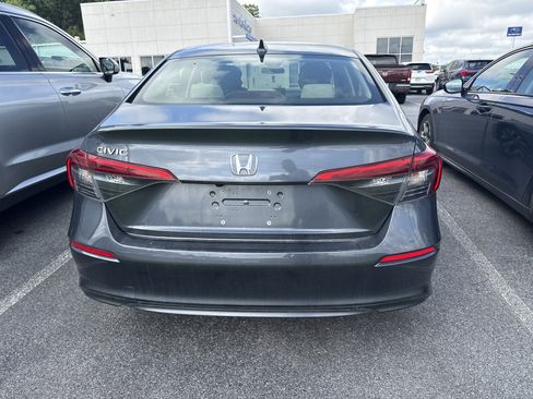 Used 2022 Honda Civic EX image 4
