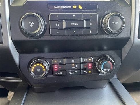 Used 2019 Ford F150 XLT w/ Equipment Group 302A Luxury AWD/4WD image 18