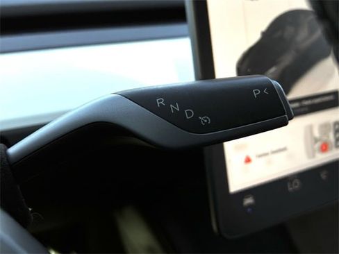 Used 2023 Tesla Model Y Long Range image 20
