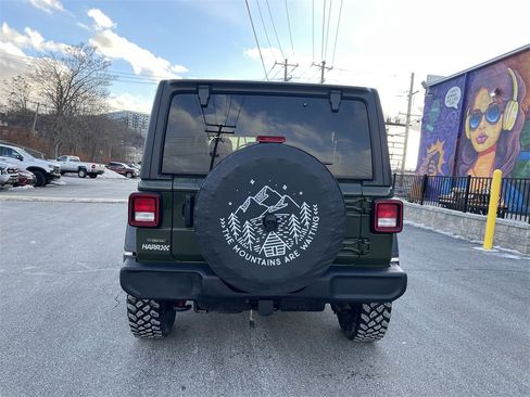 Used 2022 Jeep Wrangler Unlimited Sport image 4