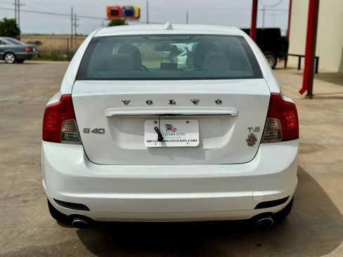 Used 2011 Volvo S40 T5 FWD image 5
