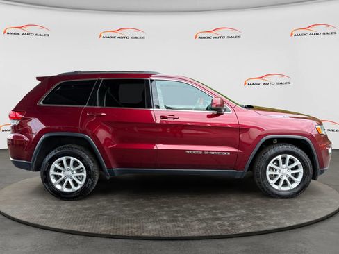 Used 2021 Jeep Grand Cherokee Laredo X AWD/4WD image 6