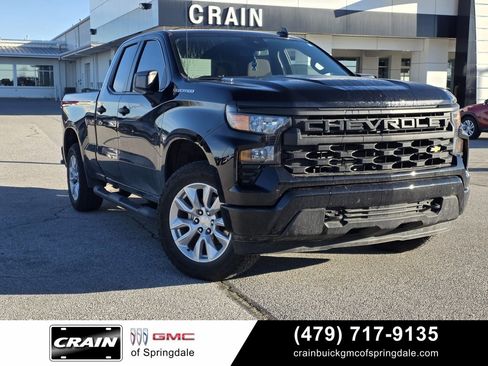 Used 2024 Chevrolet Silverado 1500 Custom image 1
