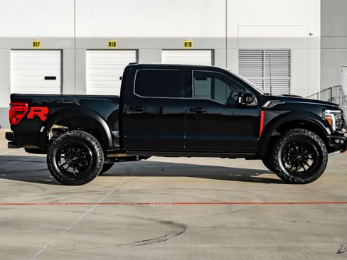 Used 2025 Ford F150 Raptor w/ Equipment Group 803A Raptor R AWD/4WD image 16