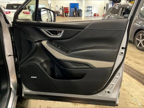 Used 2022 Subaru Forester Limited image 24