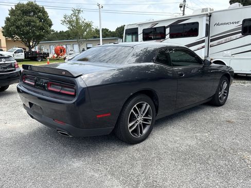 Used 2019 Dodge Challenger SXT AWD/4WD image 5