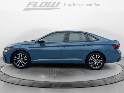 Used 2026 Volkswagen Jetta Sport FWD image 5