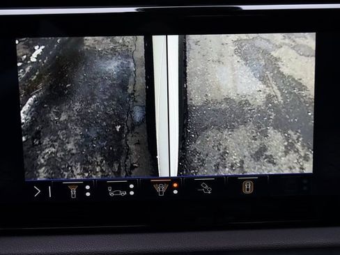 Used 2025 GMC Sierra 2500 AT4 w/ AT4 Premium Plus Package image 34