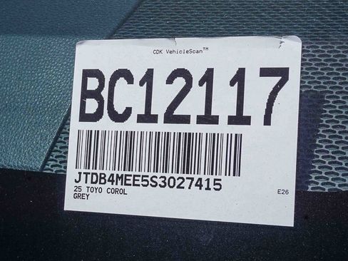 Used 2025 Toyota Corolla LE FWD image 26