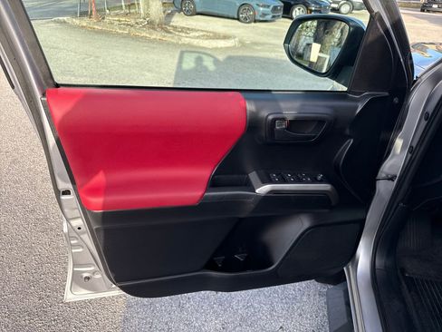 Used 2021 Toyota Tacoma SR5 image 12