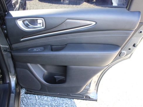 Used 2019 INFINITI QX60 Luxe w/ Essential Package image 27