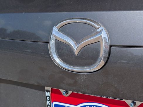 Used 2017 MAZDA CX-5 Touring w/ Preferred Equipment Package FWD image 8