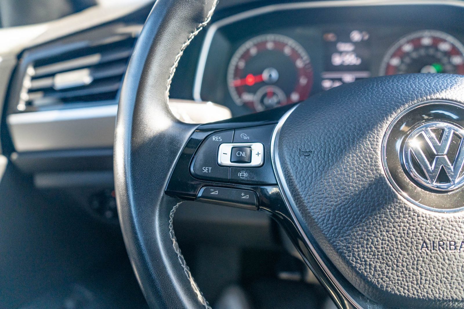 Used 2019 Volkswagen Jetta R-Line FWD image 29