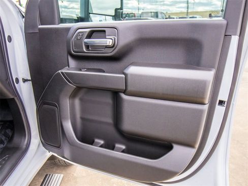 New 2026 GMC Sierra 3500 Pro w/ 1SA Pro Safety Plus Package image 17