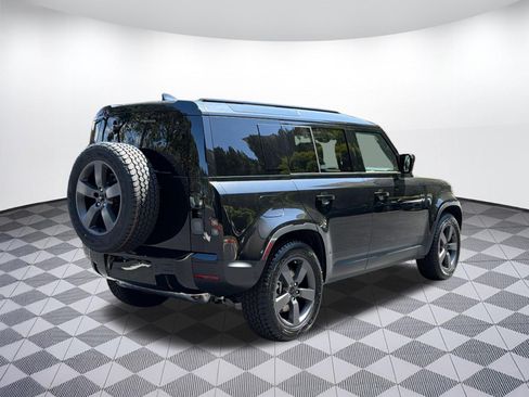 New 2026 Land Rover Defender 110 S AWD/4WD image 9