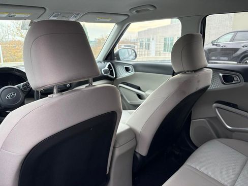 Certified 2021 Kia Soul LX image 6