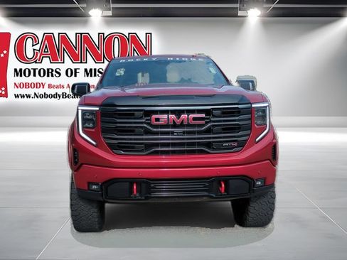 Used 2025 GMC Sierra 1500 AT4 w/ AT4 Premium Package AWD/4WD image 2