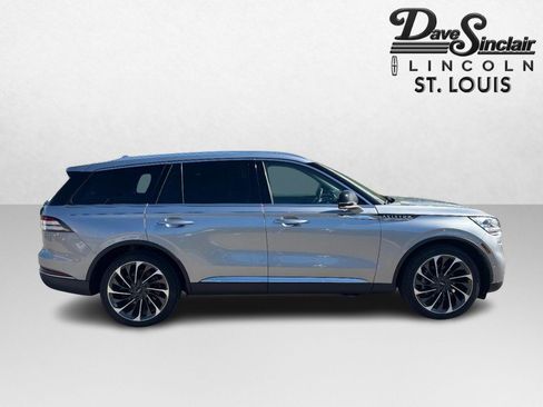 Used 2020 Lincoln Aviator Reserve w/ Equipment Group 202A AWD/4WD image 2