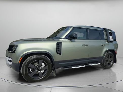 Used 2020 Land Rover Defender 110 HSE image 13