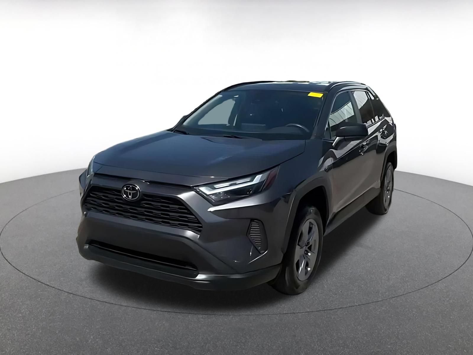 Used 2024 Toyota RAV4 LE AWD/4WD image 6