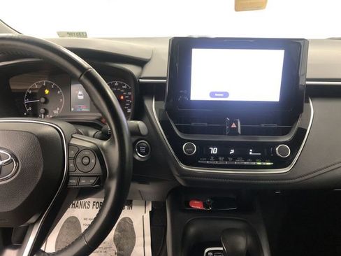 Used 2023 Toyota Corolla SE image 18