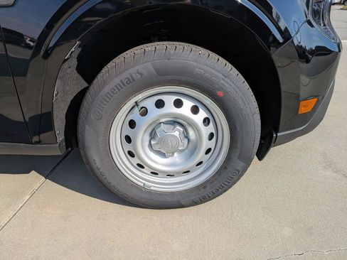 New 2025 Ford Maverick XL image 10